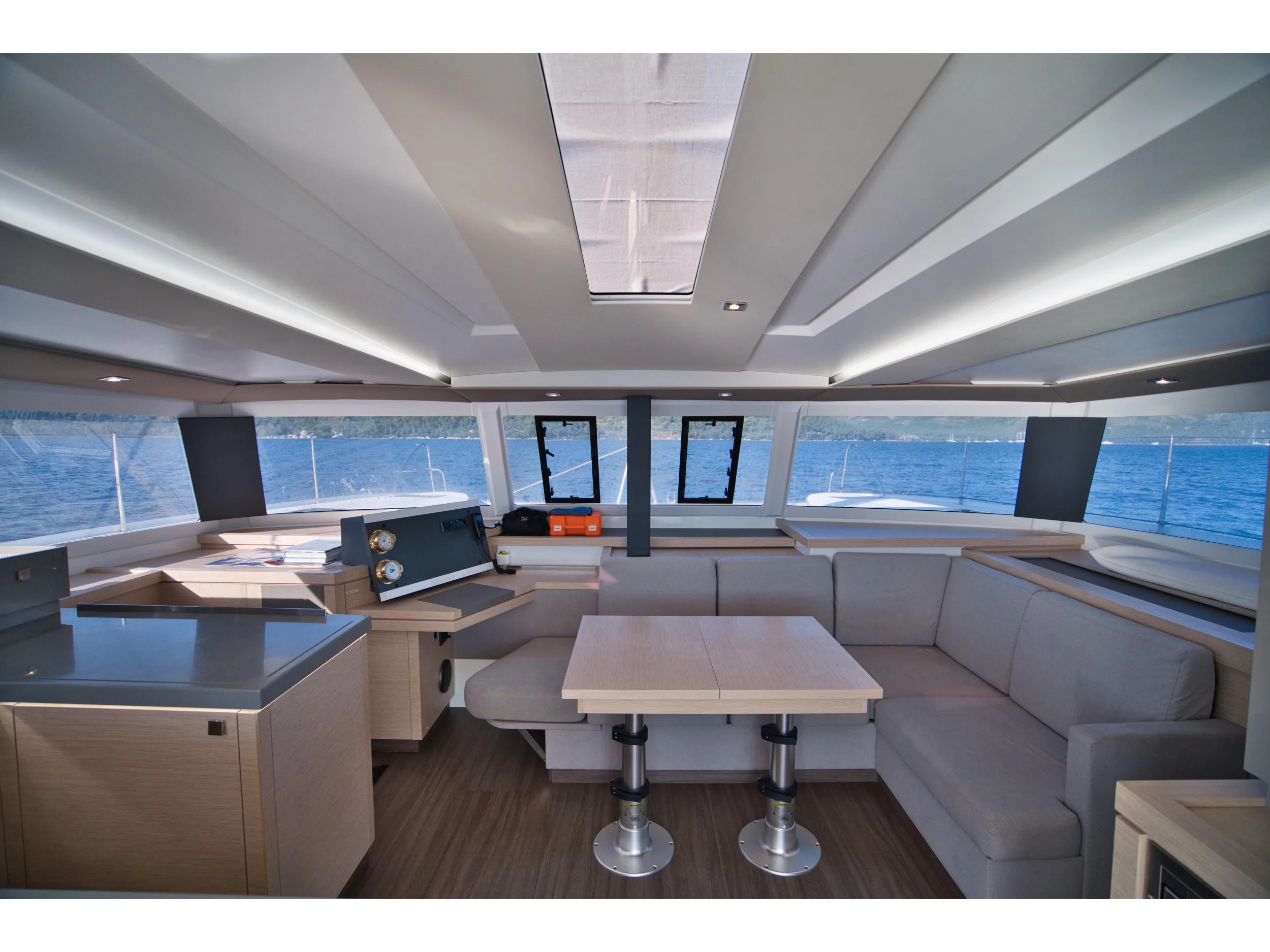 Astréa 42 (Adele) Interior image - 16
