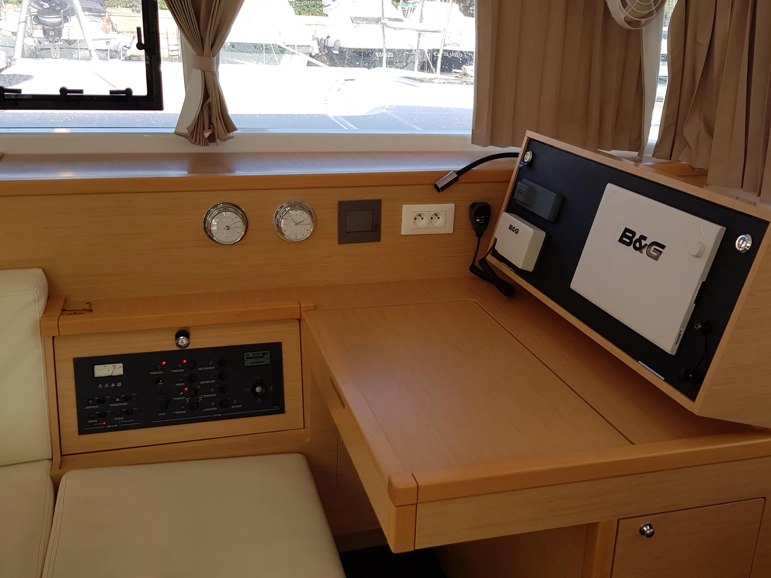 Lagoon 400 S2 (Senza Tempo) Interior image - 2