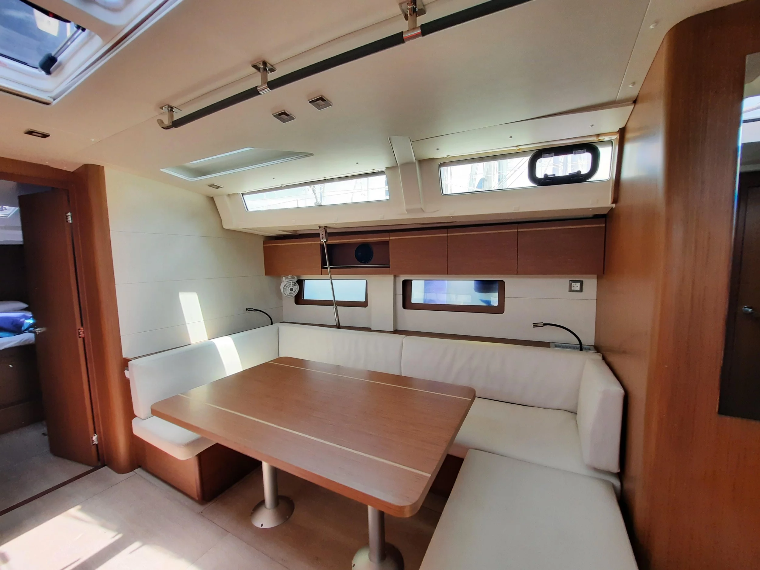Oceanis 51.1 (Senza Limiti II) Interior image - 4