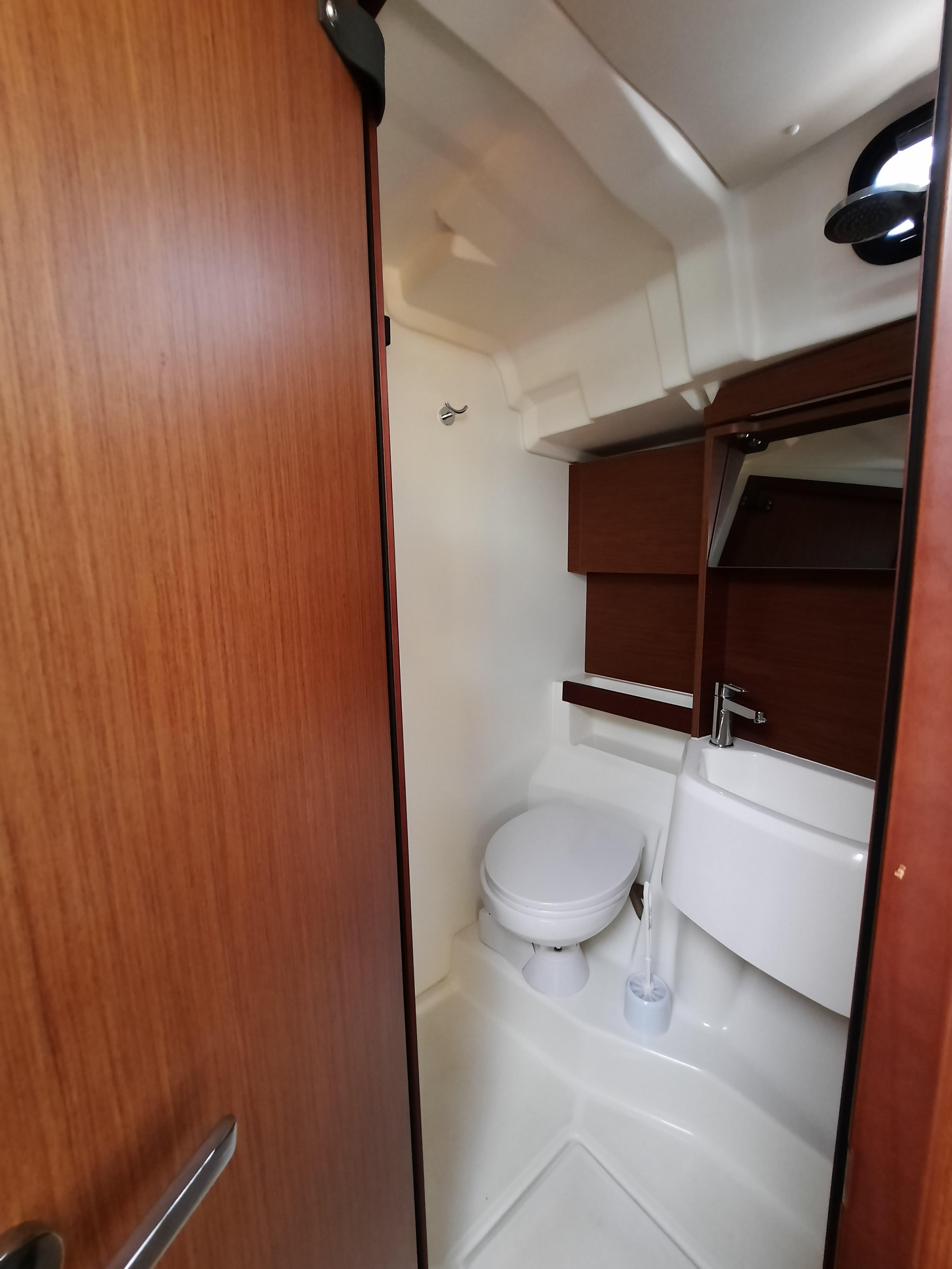 Photo #9 - Oceanis 51.1 (Senza Limiti II) in Portorosa - 23439