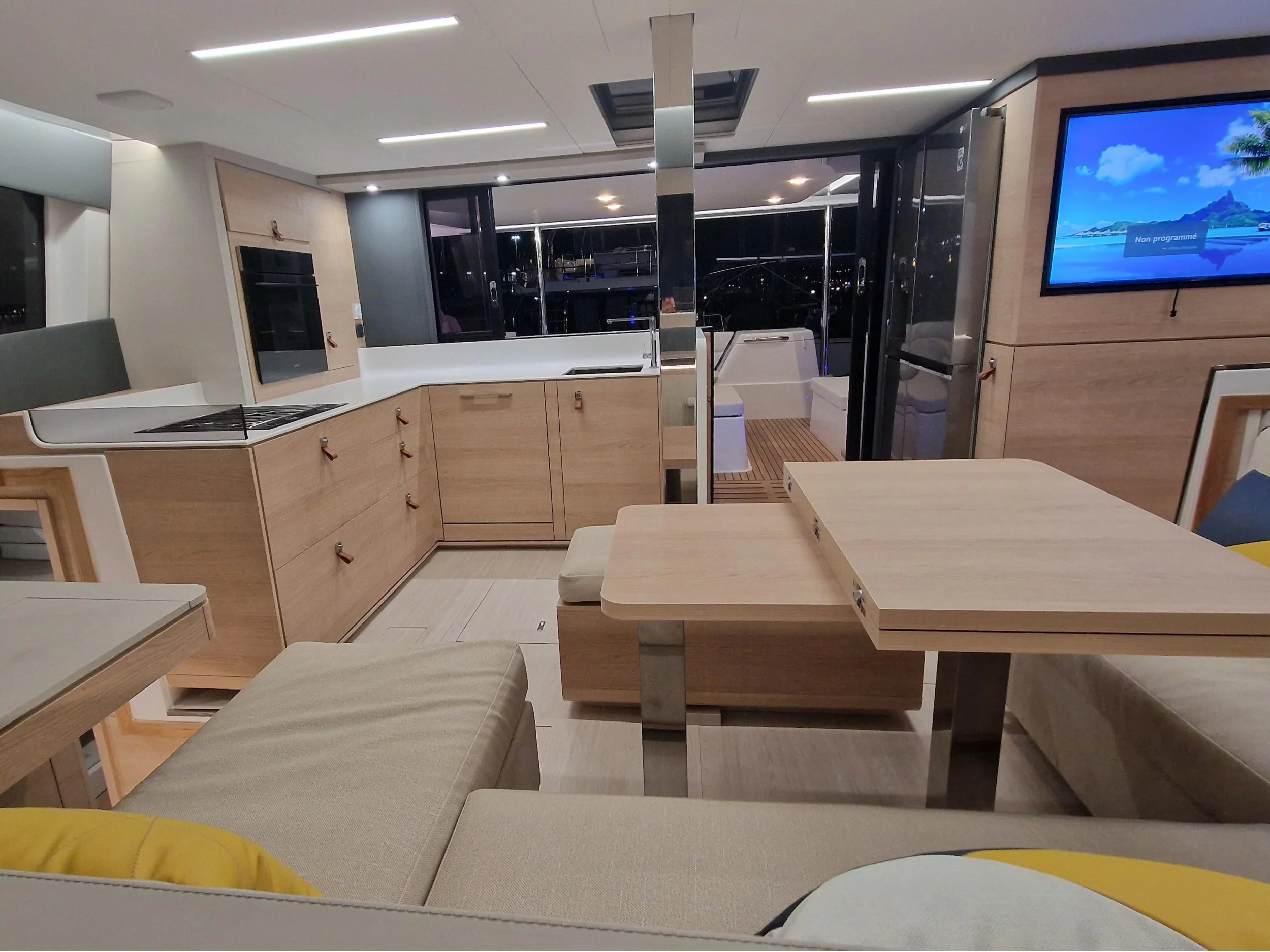 Aventura 45 (Indigo) Interior image - 3
