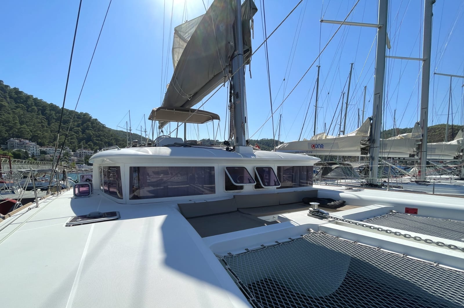 Photo #4 - Lagoon 450 F (AF-L450F) in Athen - 23434