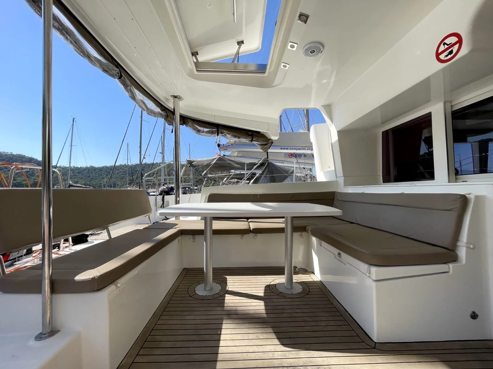 Lagoon 450 F (AF-L450F)  - 2