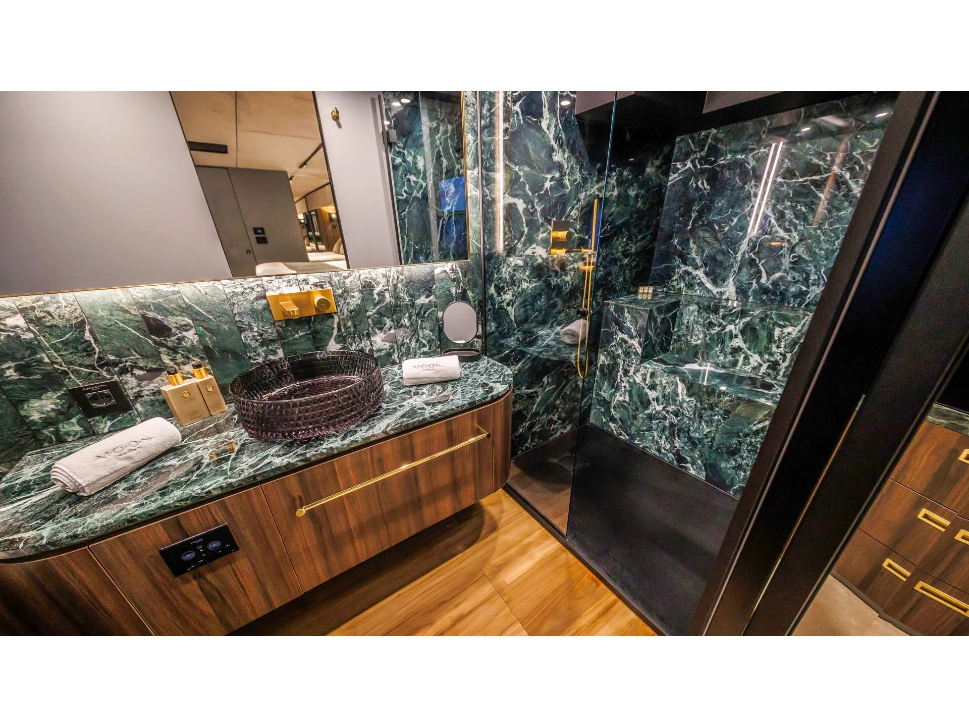 Moon Yacht 60 (Over The Moon) Interior image - 7