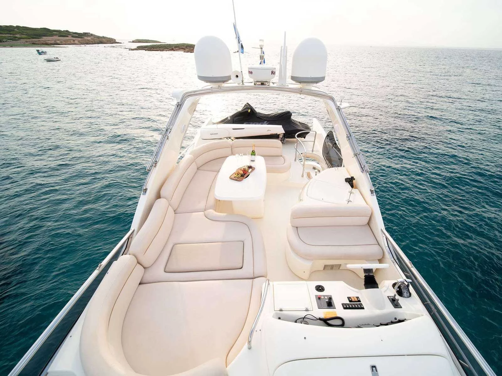 Azimut 64 (Grace)  - 3