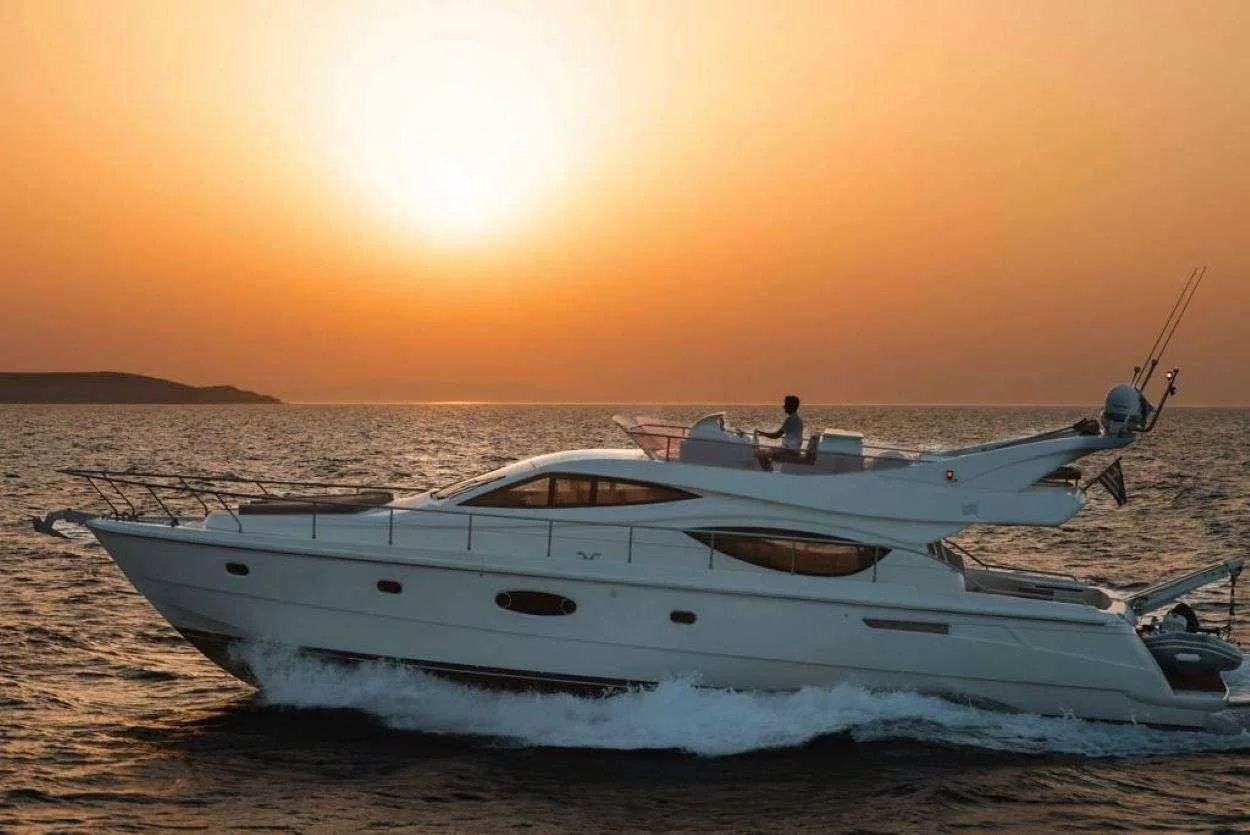 Ferretti 550 (Carte Blanche)  - 1