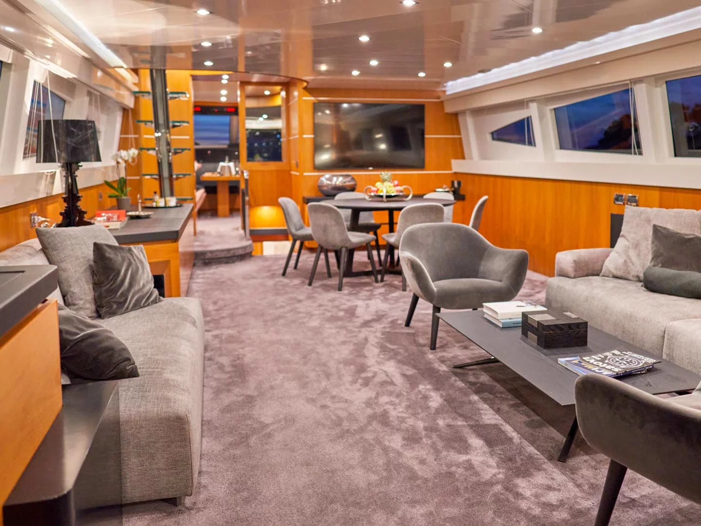 Canados 86 (Karisma) Interior image - 19