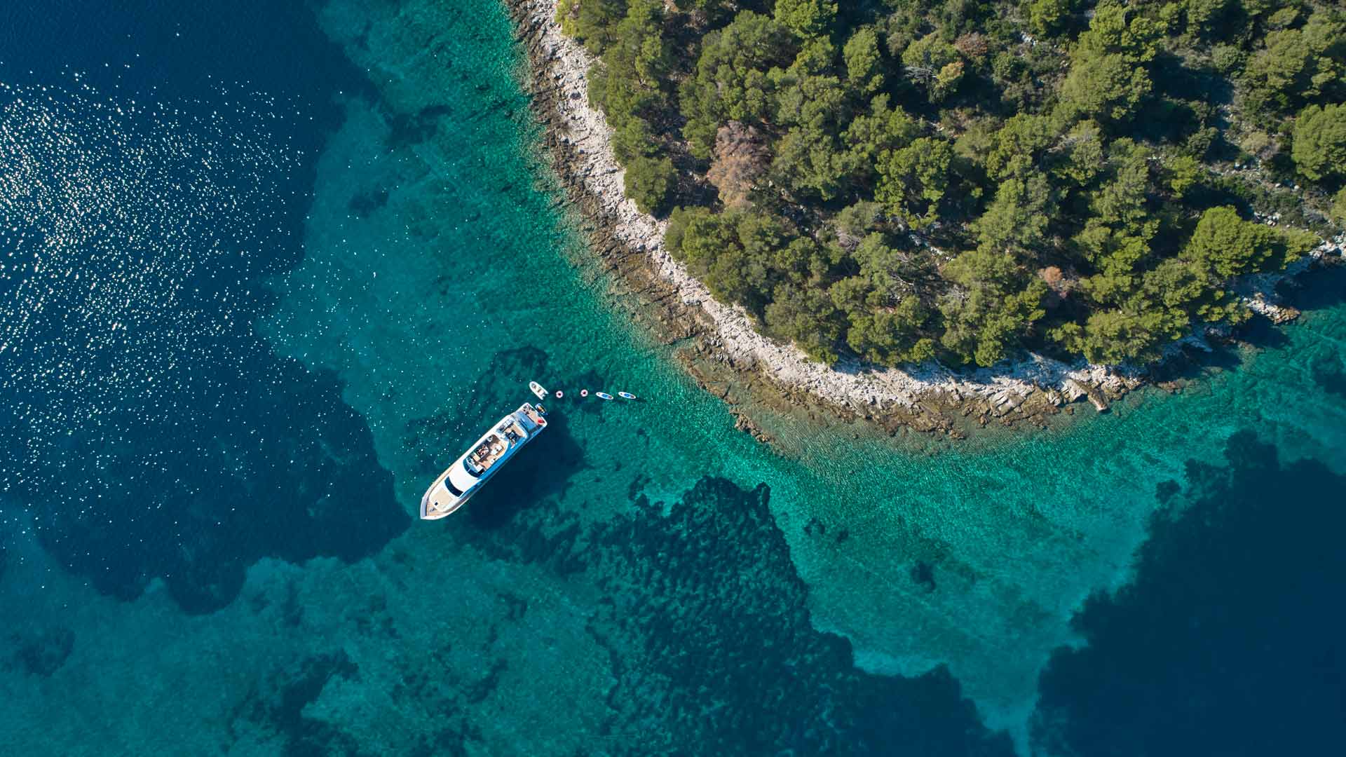 Photo #19 - Canados 86 (Karisma) en Baska Voda - 23431