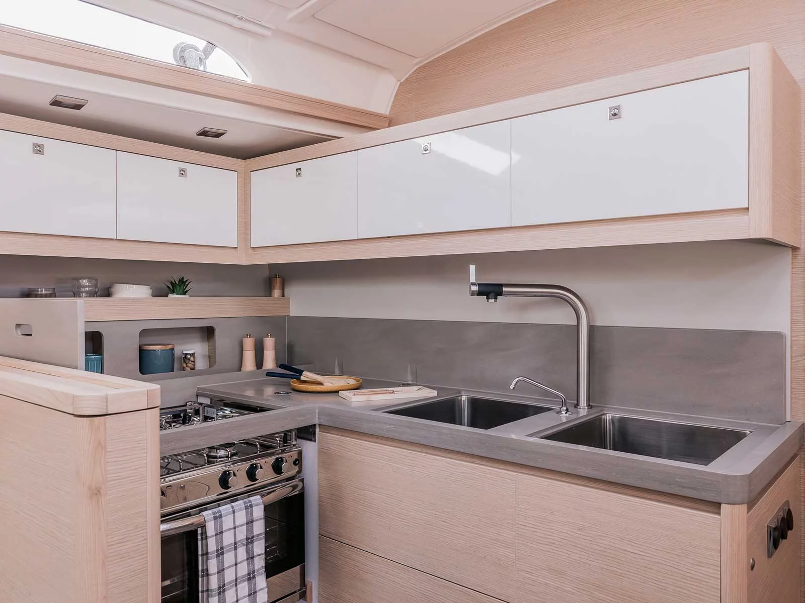 Dufour 470 (BEDDA MATRI)  - 3