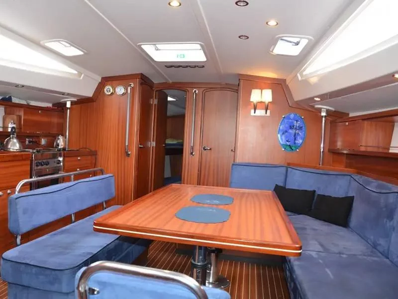 Delphia 47 Ice (Arctic Ice) Interior image - 1