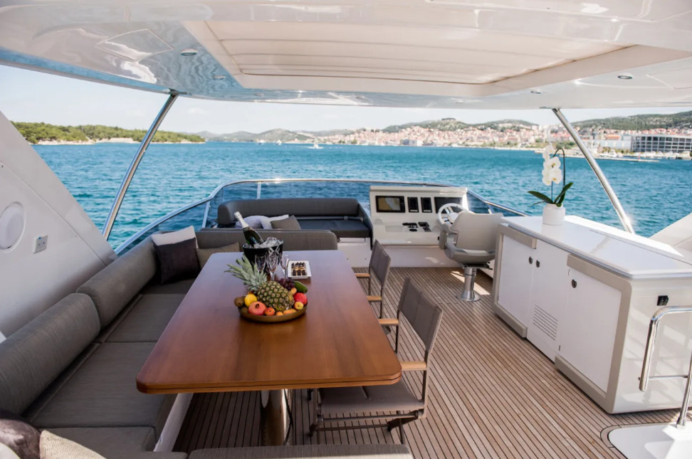Photo #144 - Azimut 72 (Alyss) in Skradin - 23509