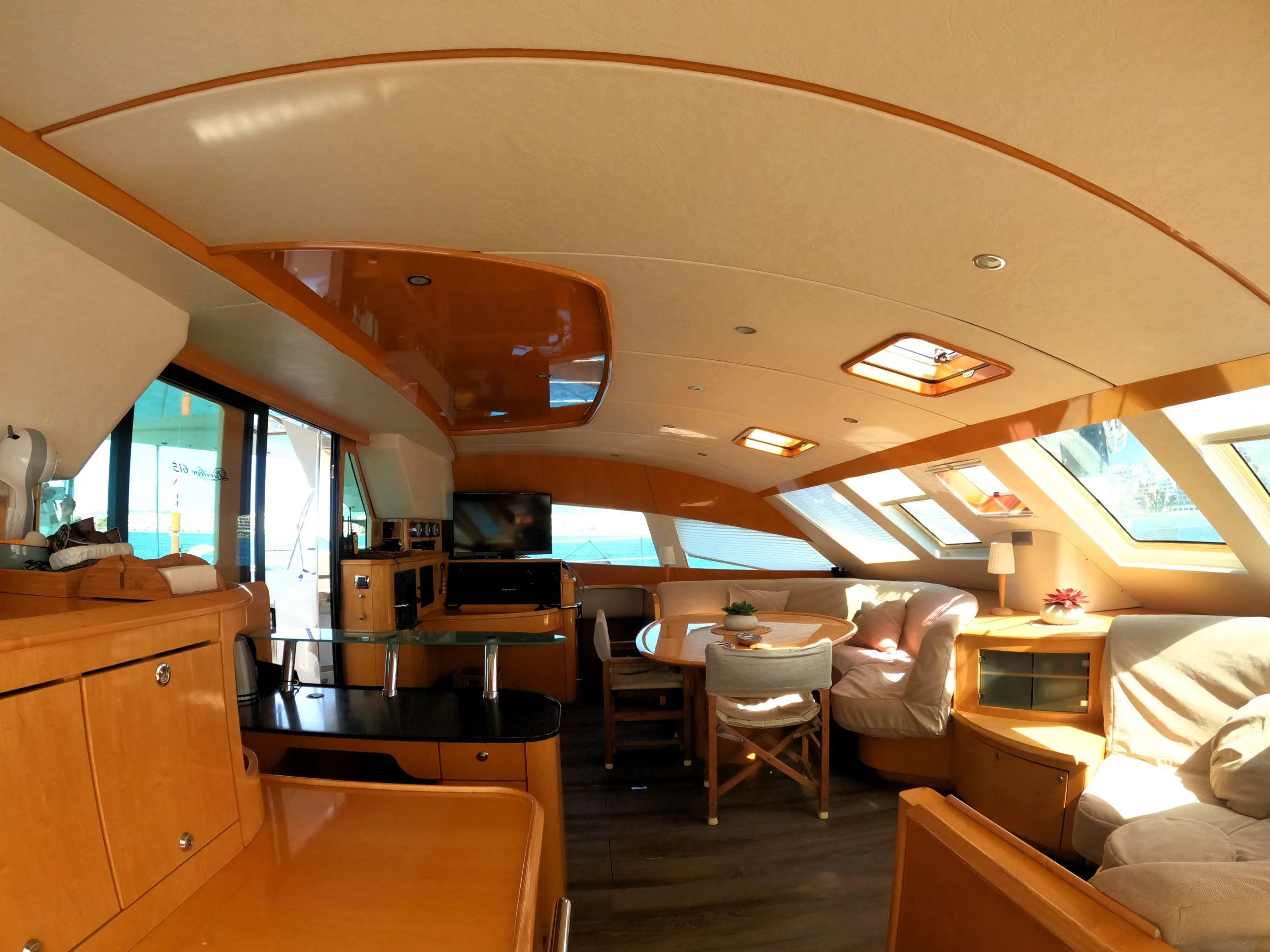 Privilege 615 (Audaz) Interior image - 12