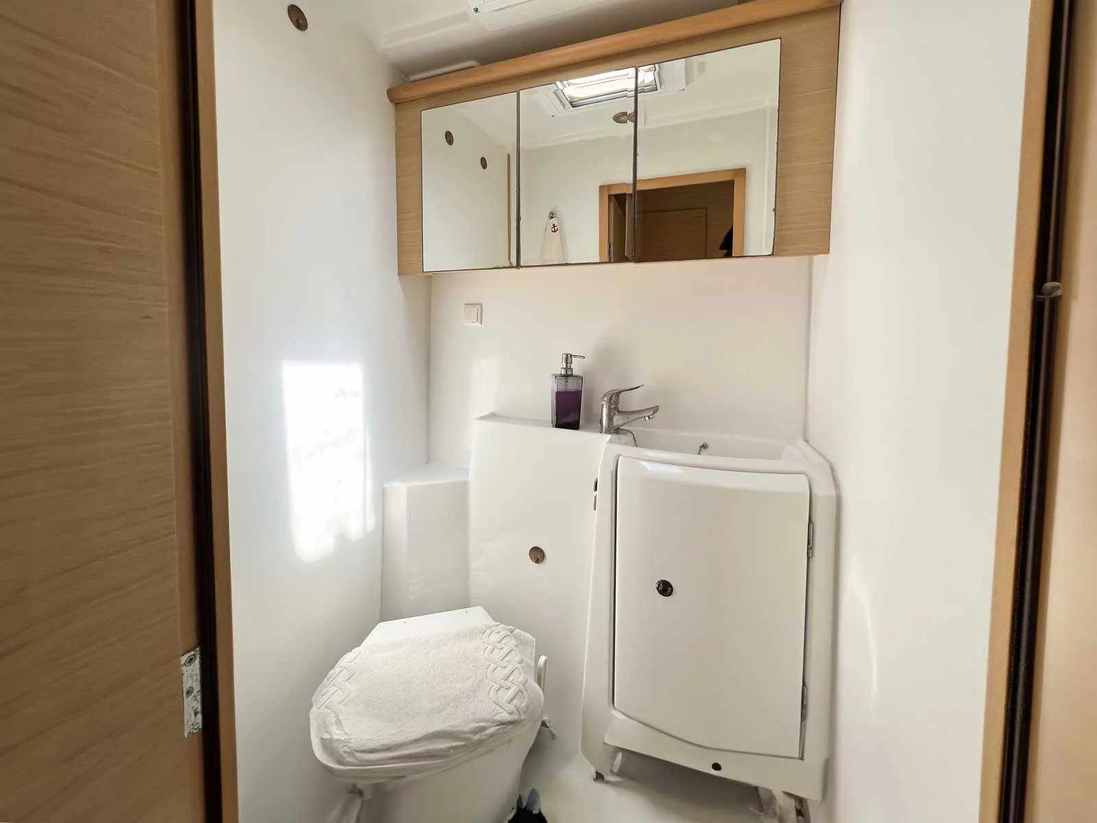 Lagoon 420 (LeVent)  - 5