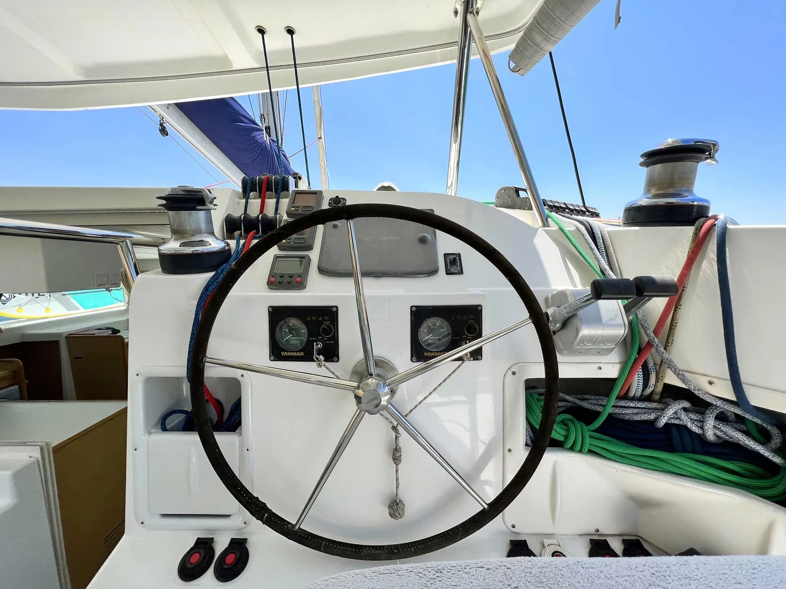 Lagoon 420 (LeVent)  - 3