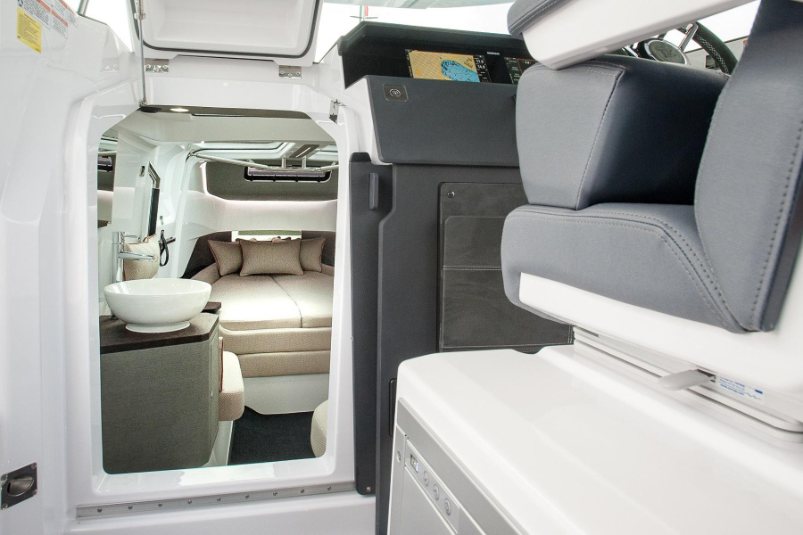 Photo #5 - Axopar 37 XC Cross Cabin (Axopar 37 XC Cross Cabin) in Drage - 23520