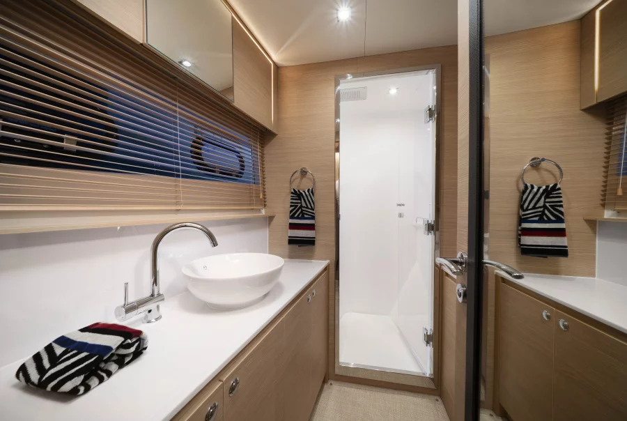 Aquila 54 Yacht (By My Side)  - 18
