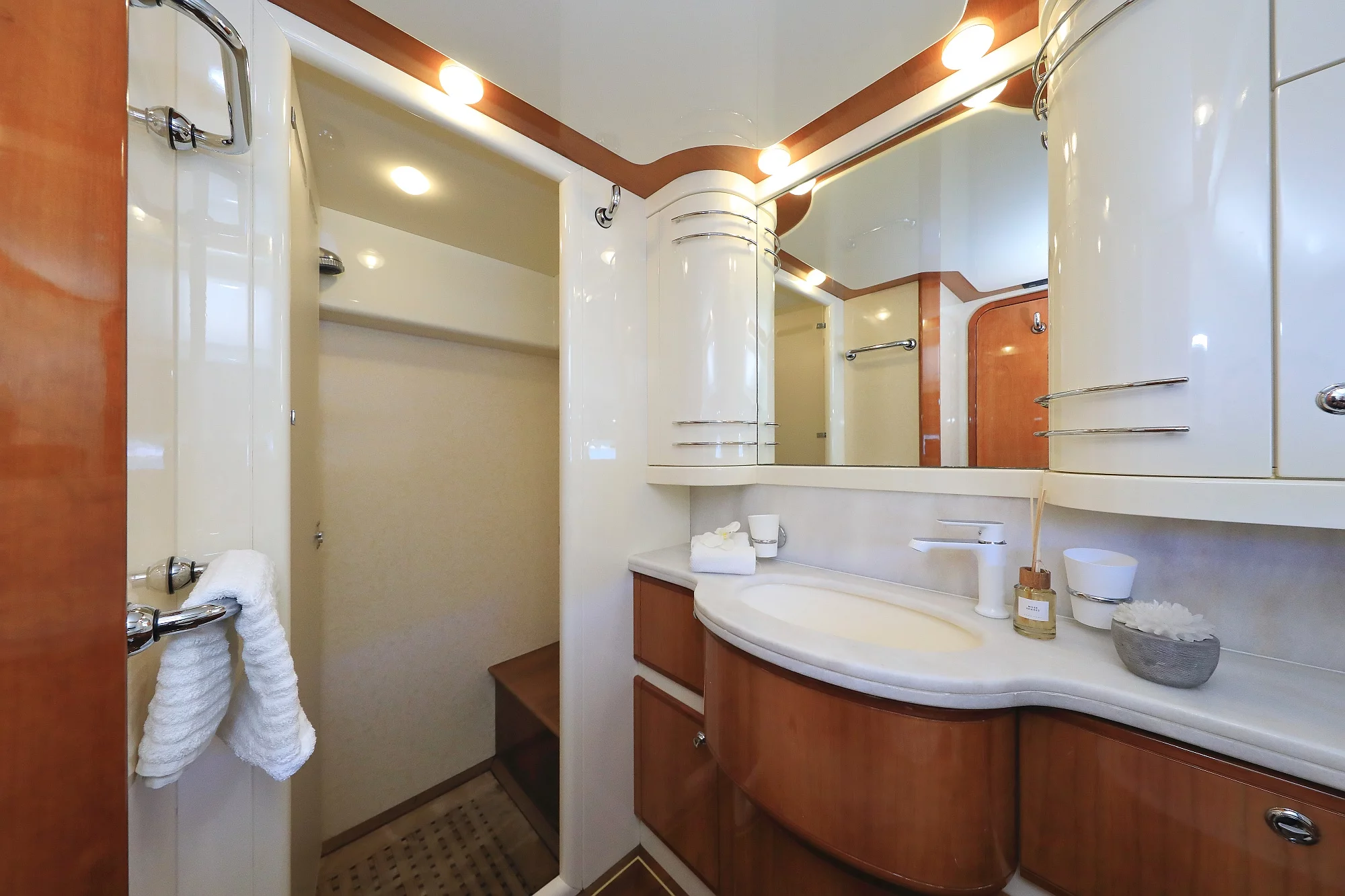 Ferretti 760 (Quo Vadis I)  - 13