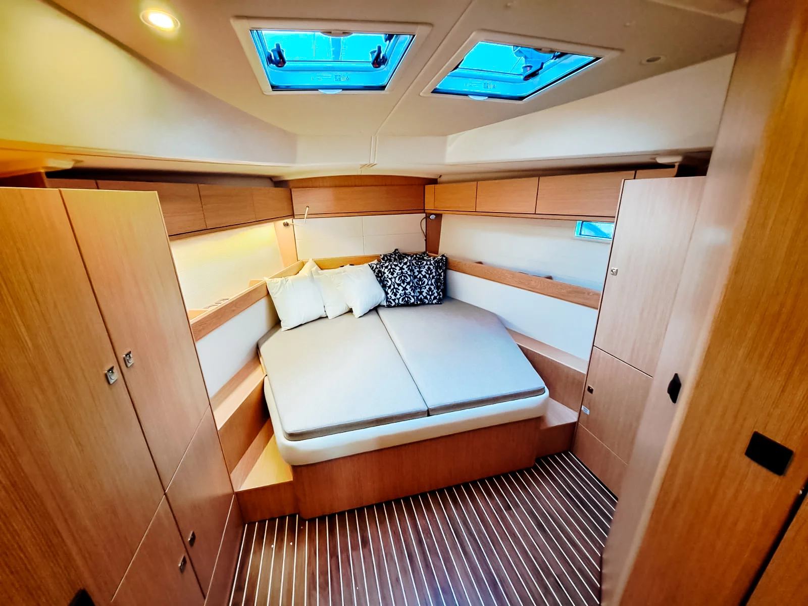 Bavaria Cruiser 46 Style (ADINA) Interior image - 2