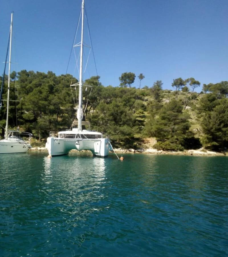 Lagoon 450 Fly (Diva)  - 8