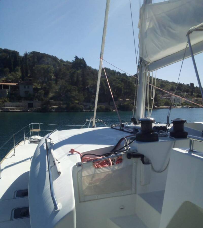 Photo #5 - Lagoon 450 Fly (Diva) in Lavrion - 23599