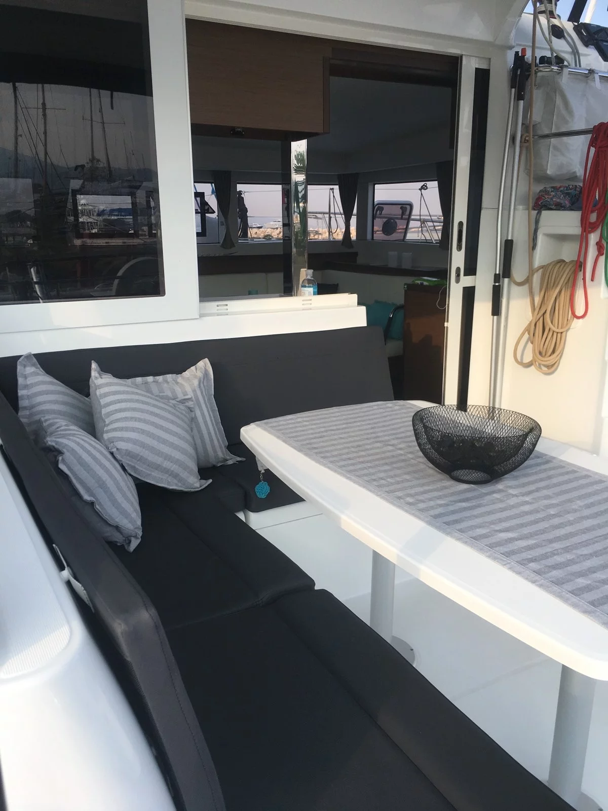 Lagoon 40 (CATALINA)  - 14