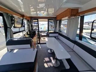 Platinum 40 (Excalibur) Interior image - 7