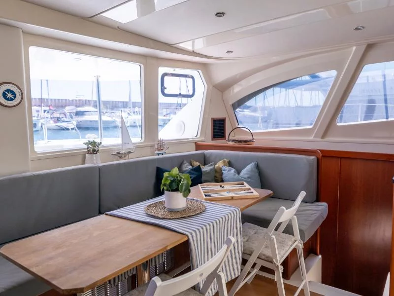 Leopard 44 (Tongaroa) Interior image - 11