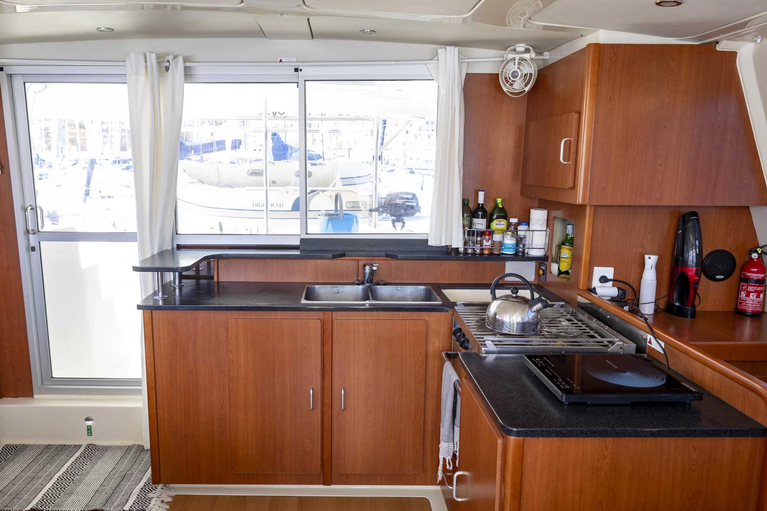 Leopard 44 (Tongaroa)  - 6