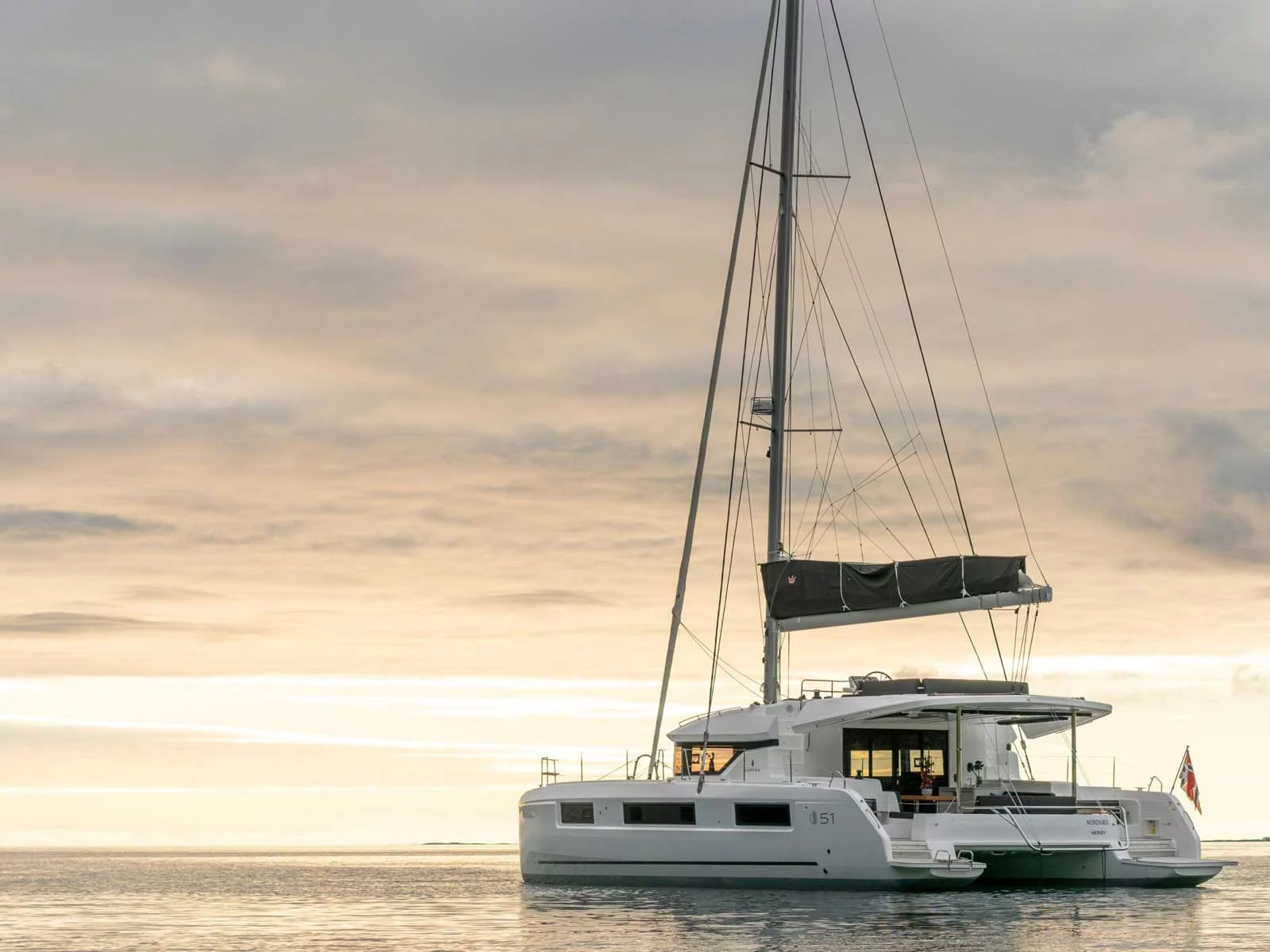 Lagoon 51 (Athena Blu)  - 10