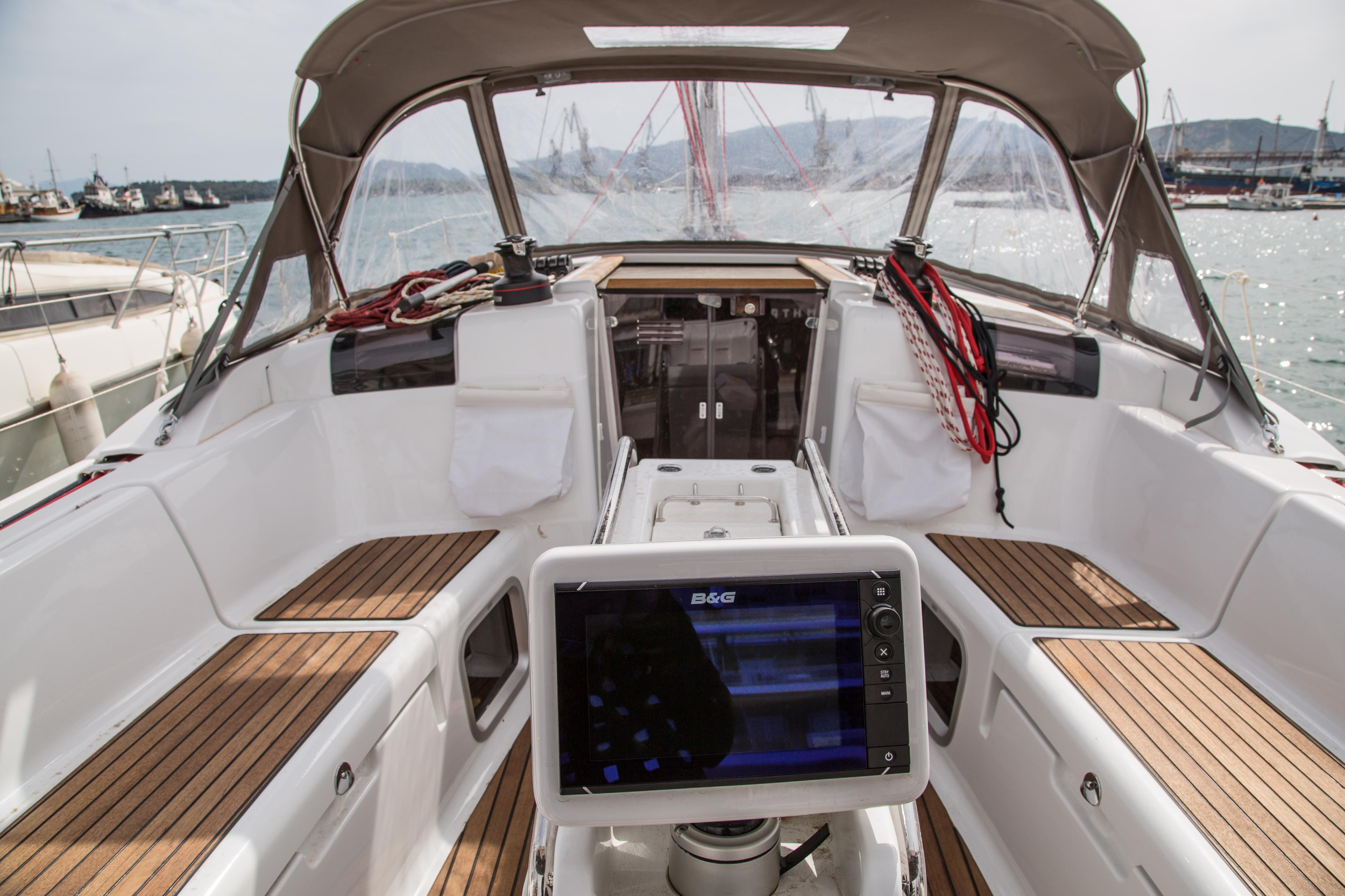 Photo #6 - Sun Odyssey 419 (Eulimene) in Volos - 8504