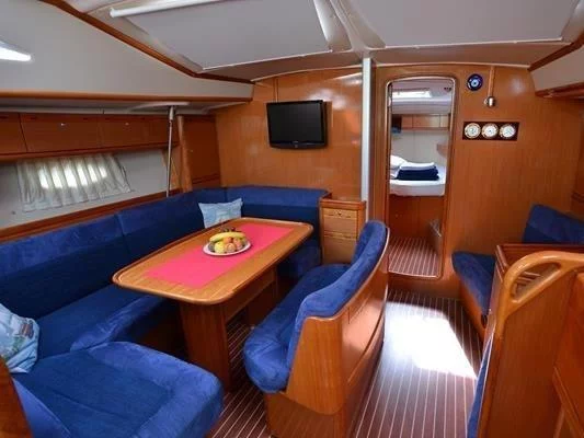 Bavaria 44 Vision (Janina II) Interior image - 10