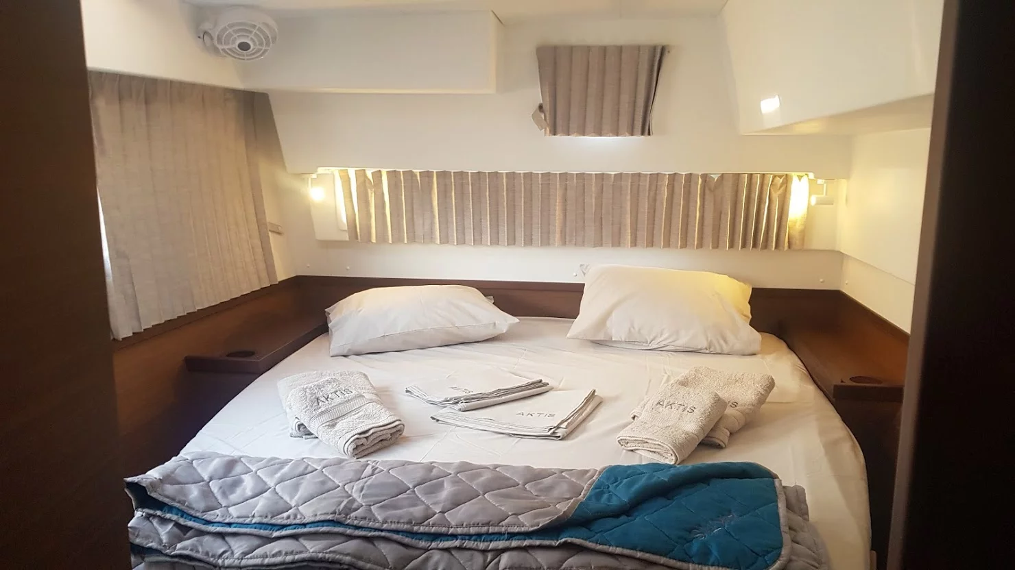 Lagoon 42 (AKTIS (air condition, , watermaker))  - 5