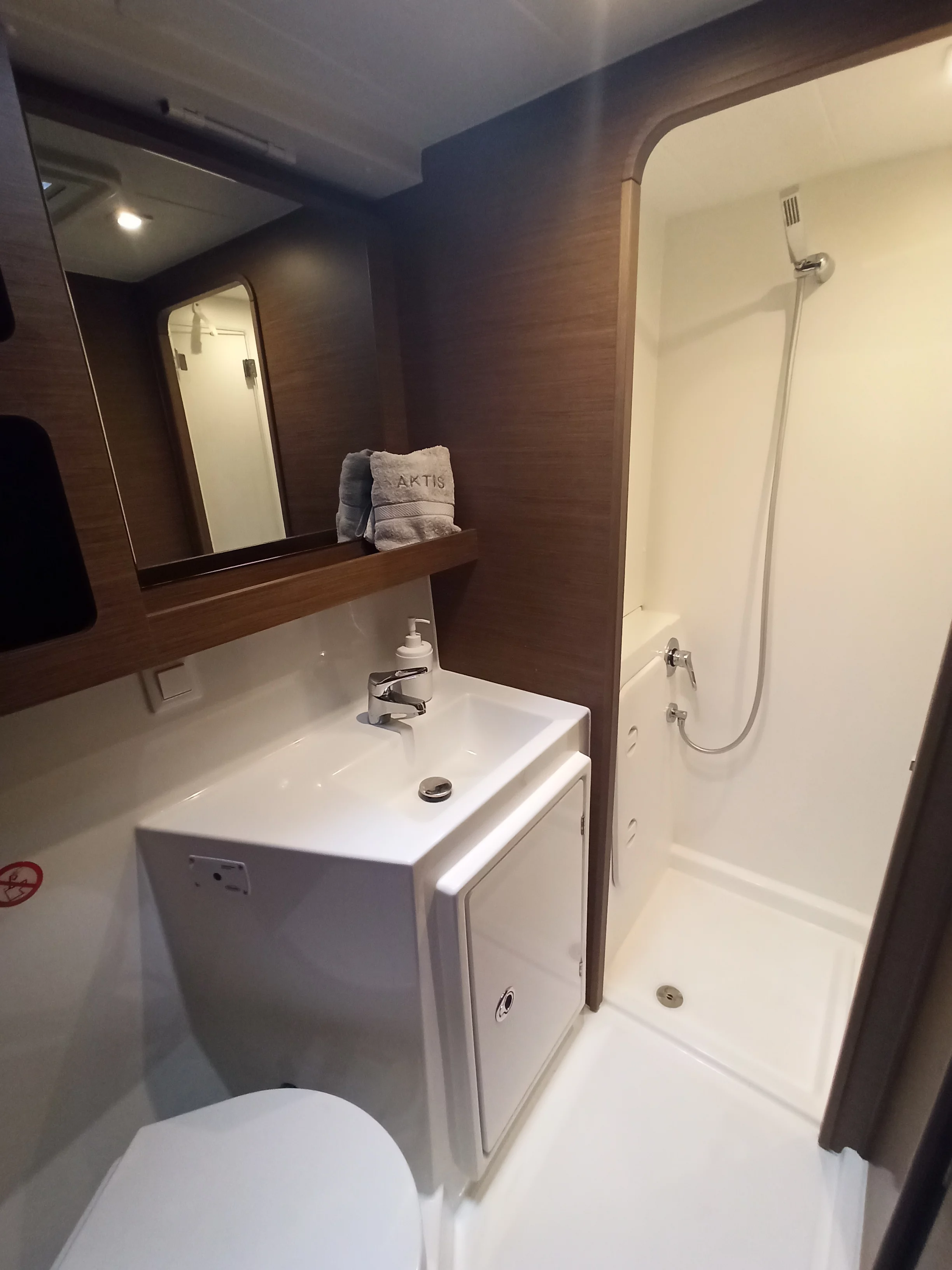Lagoon 42 (AKTIS (air condition, , watermaker))  - 9