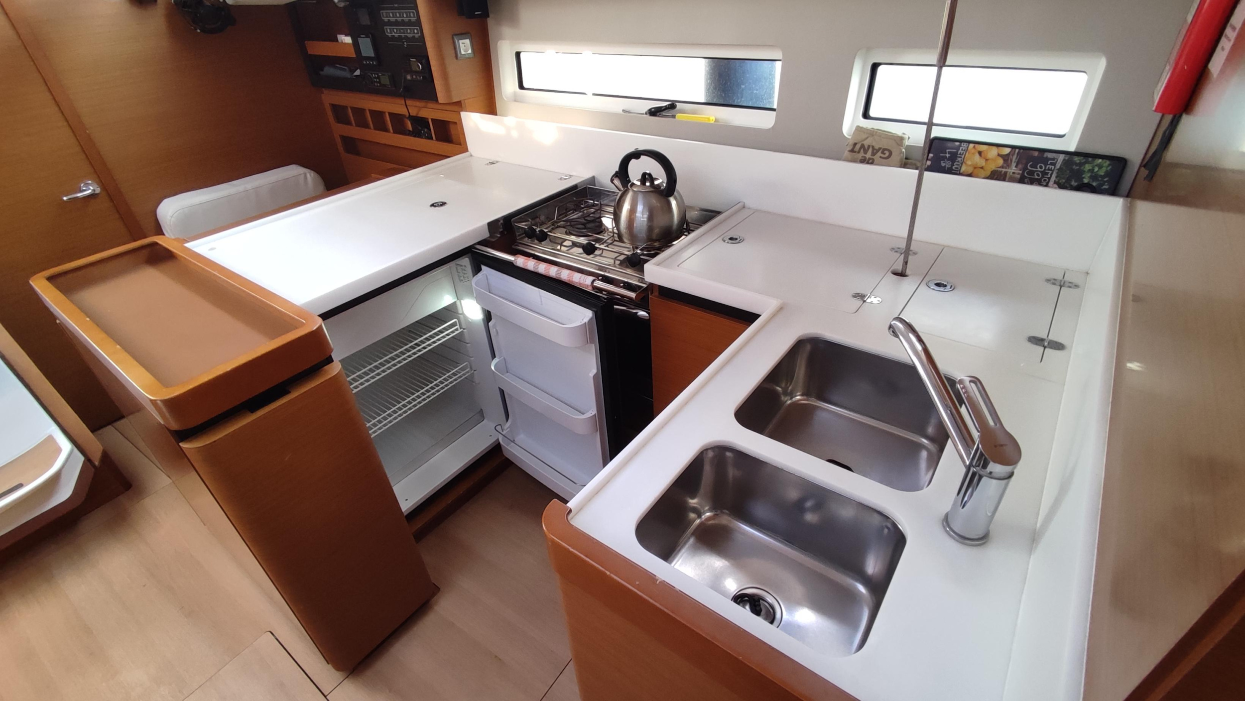 Photo #6 - Sun Odyssey 440 (Erato) in Volos - 15257