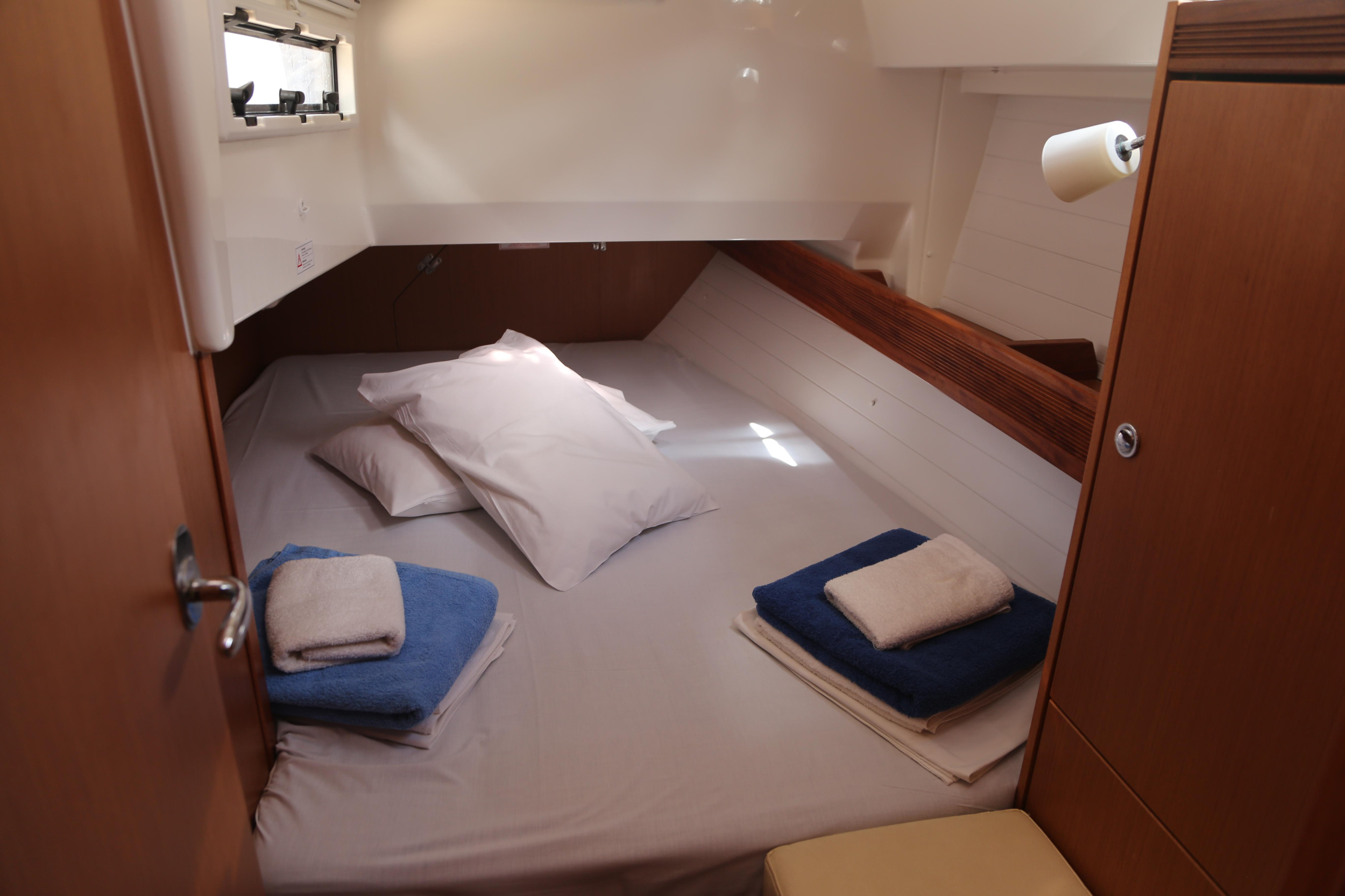 Photo #10 - Bavaria Cruiser 40 (Eurybia) in Loutraki - 23546