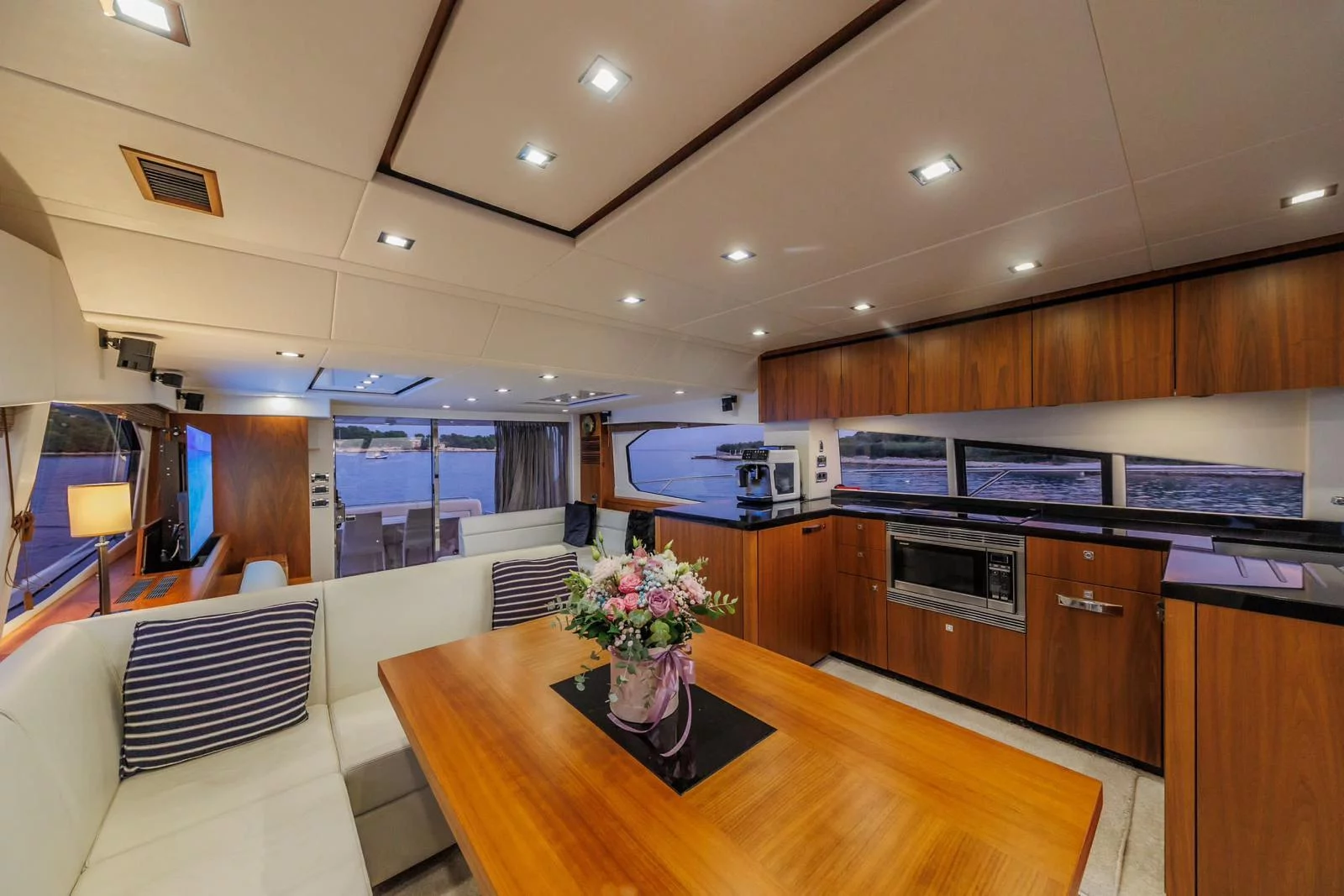 Sunseeker Manhattan 63 (2 Drunk)  - 1