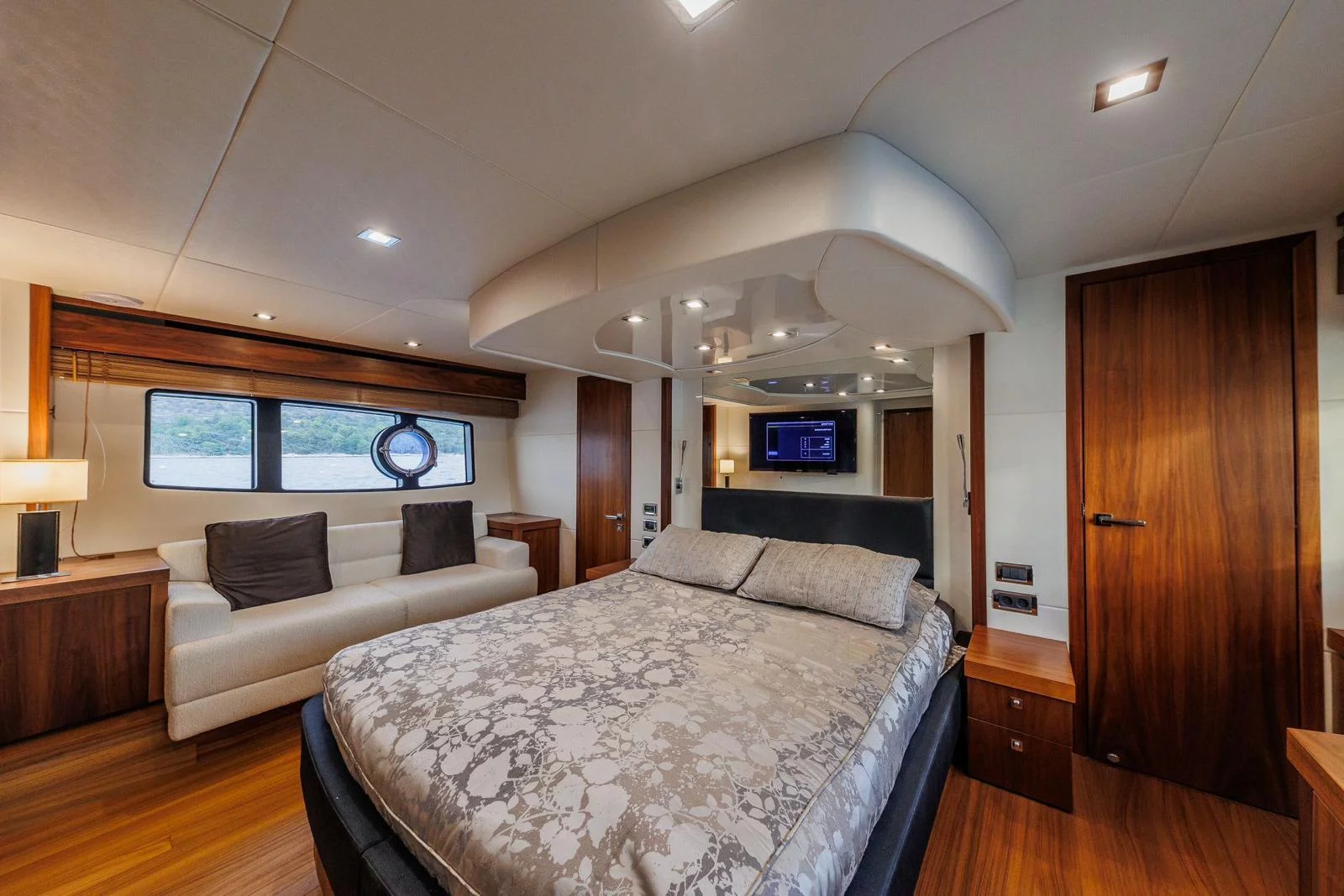 Sunseeker Manhattan 63 (2 Drunk)  - 6