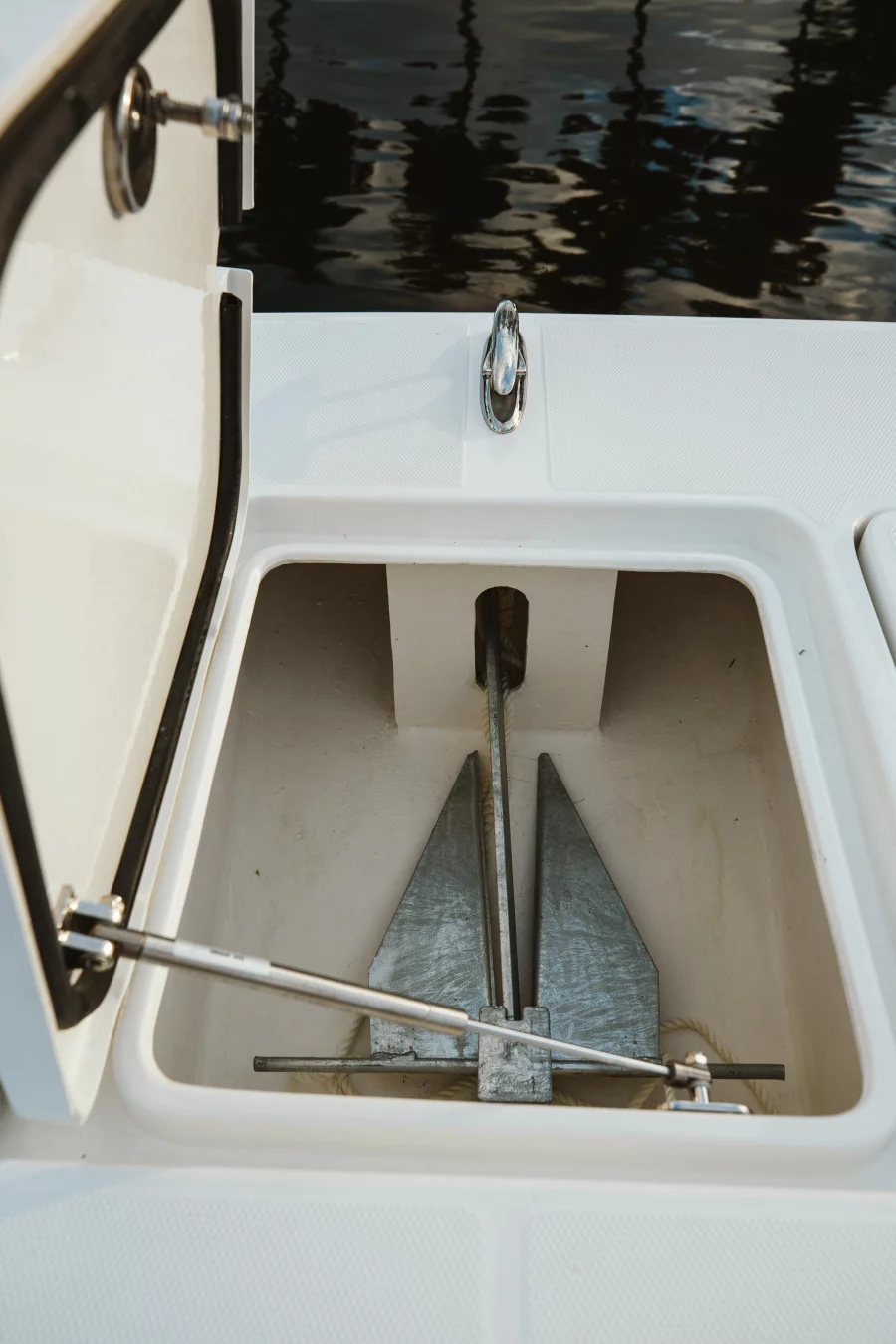 Aquila 28 (SeaRunner)  - 10