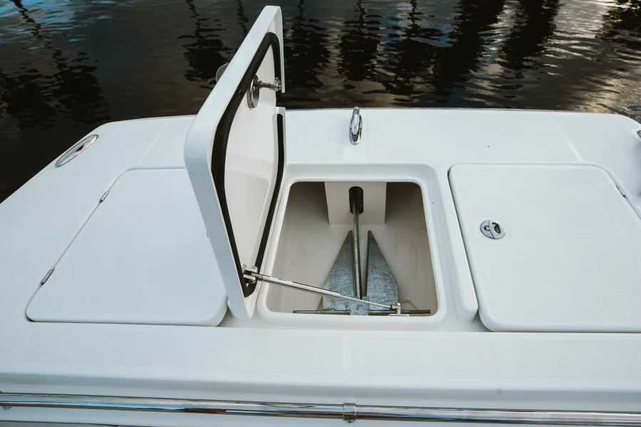 Aquila 28 (SeaRunner)  - 32
