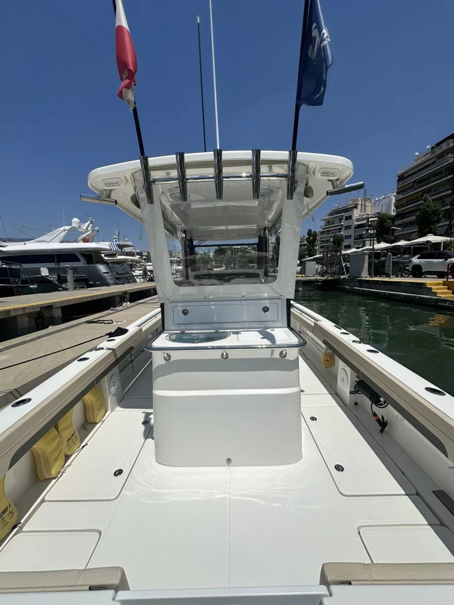 Aquila 28 (SeaRunner)  - 41