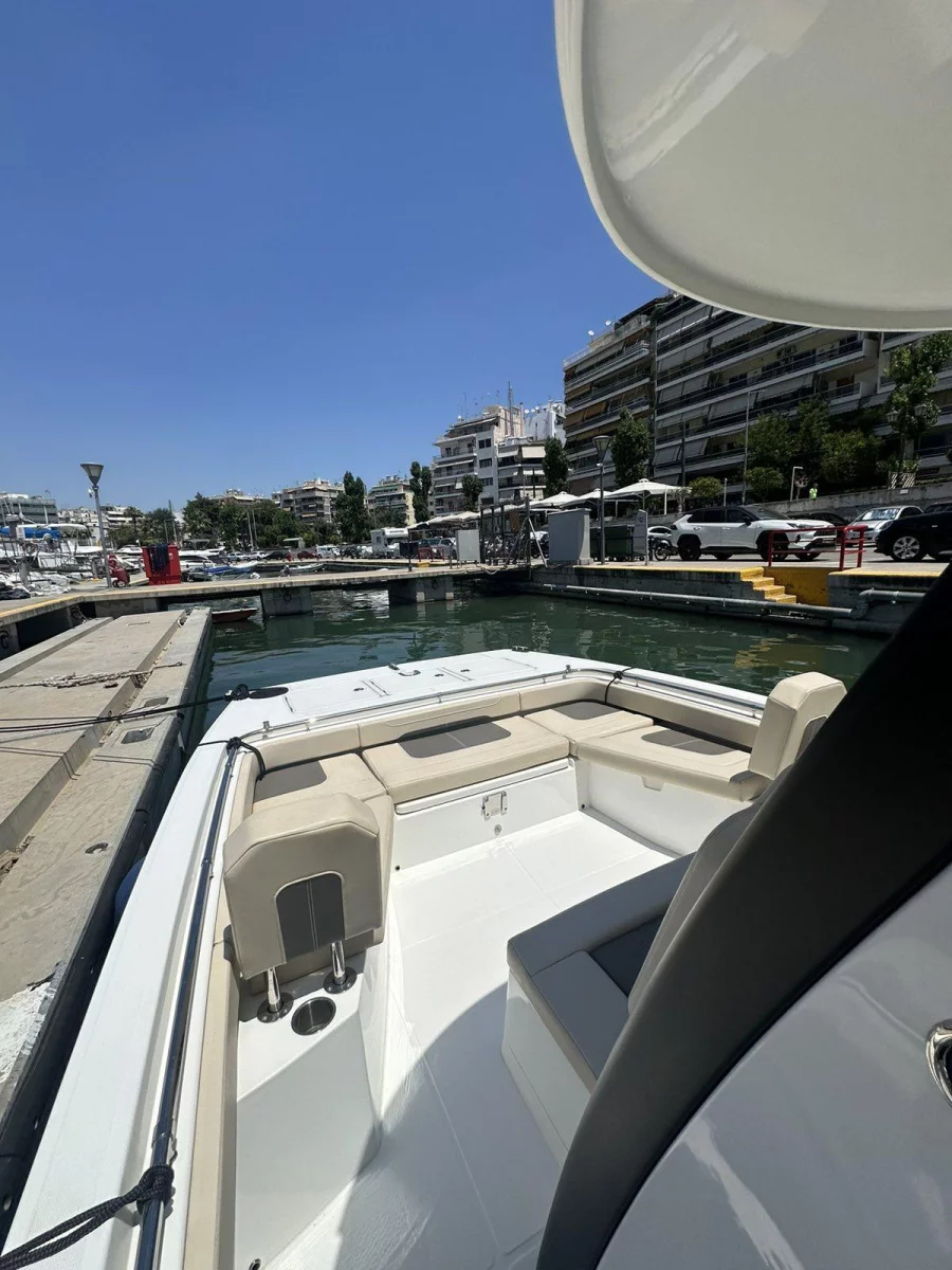 Aquila 28 (SeaRunner)  - 6