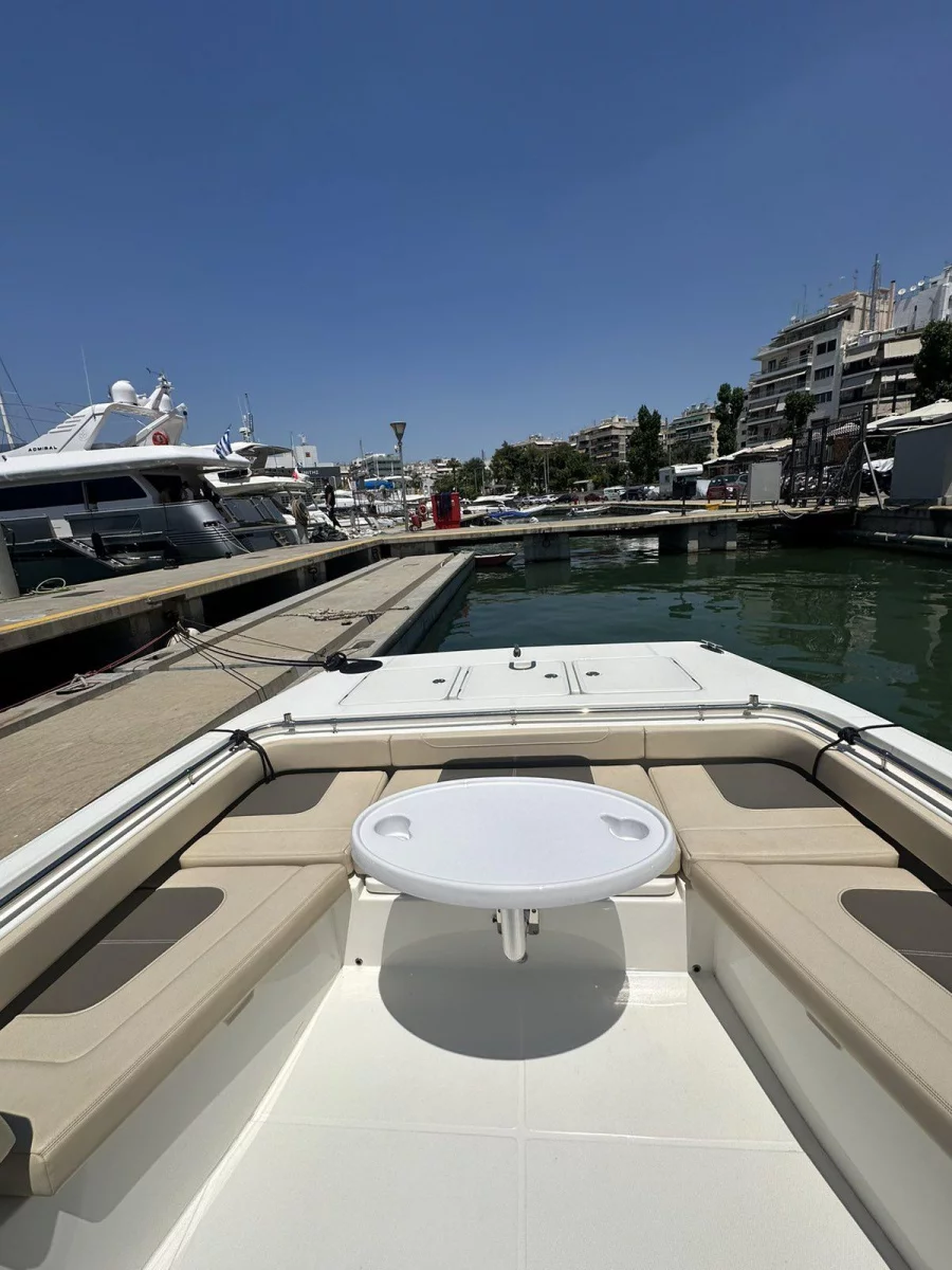 Aquila 28 (SeaRunner)  - 4