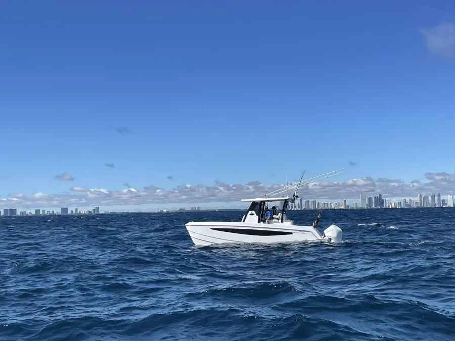 Aquila 28 (SeaRunner)  - 5
