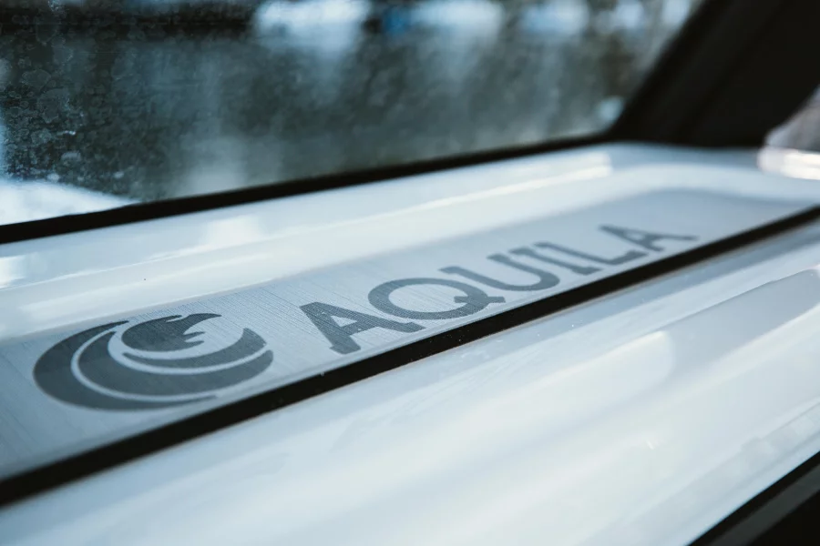 Aquila 28 (SeaRunner)  - 34