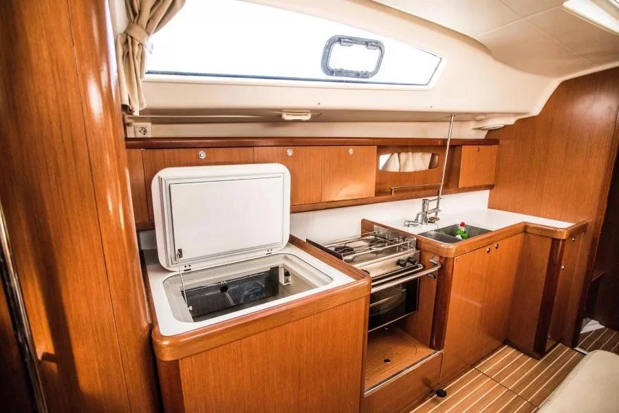 Oceanis 43 (Starcat)  - 6