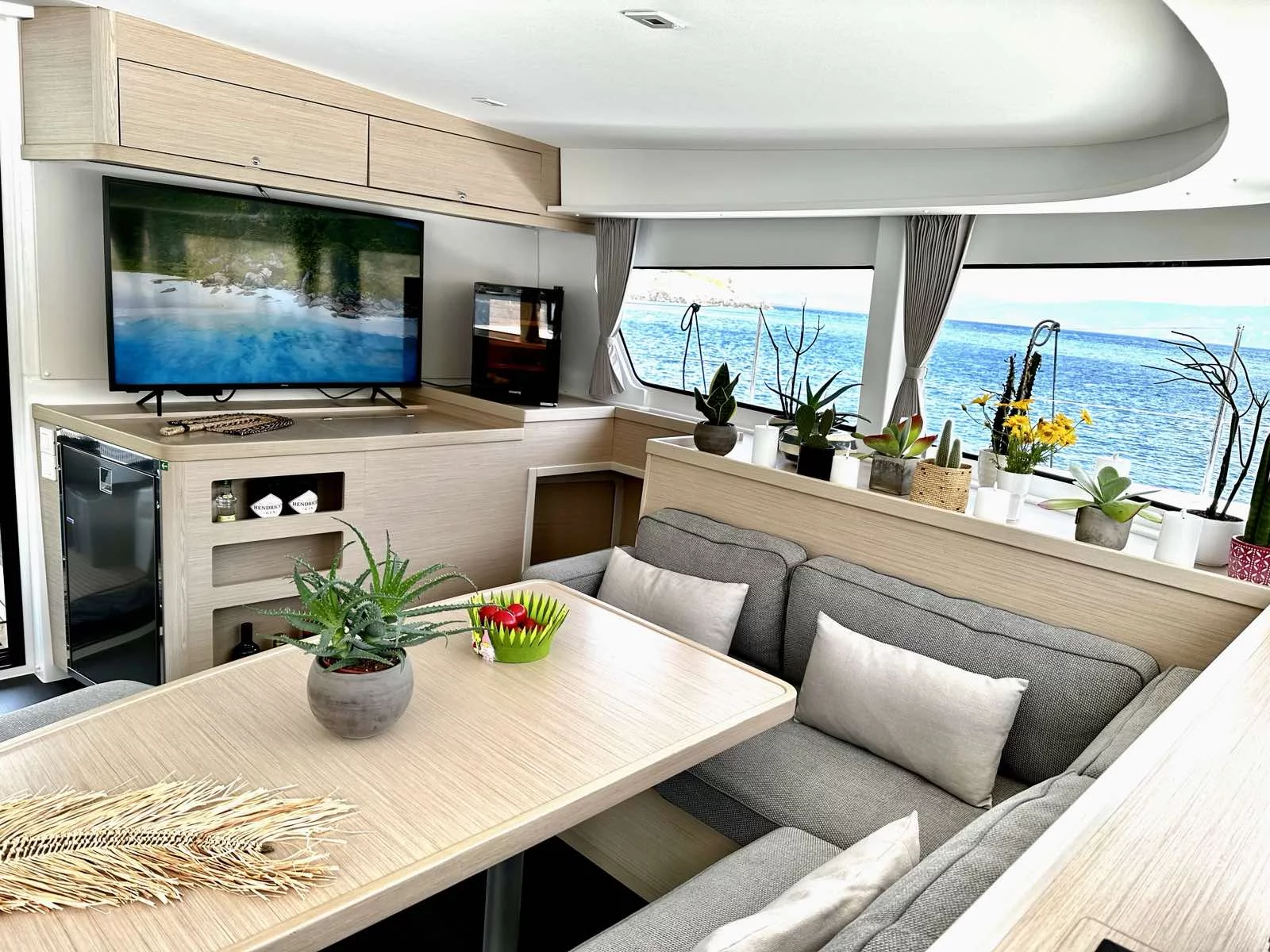 Lagoon 42 (Karla) Interior image - 14