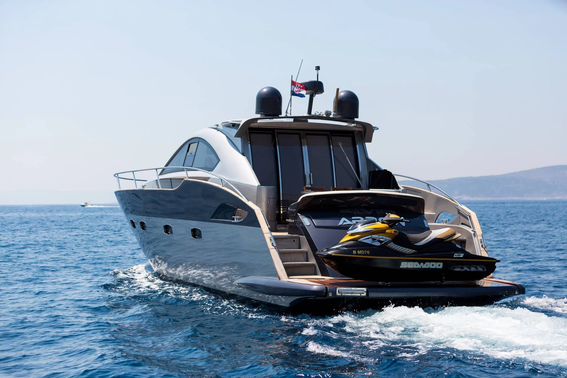 Pearl Sea 56 (Silver Arrow)  - 20