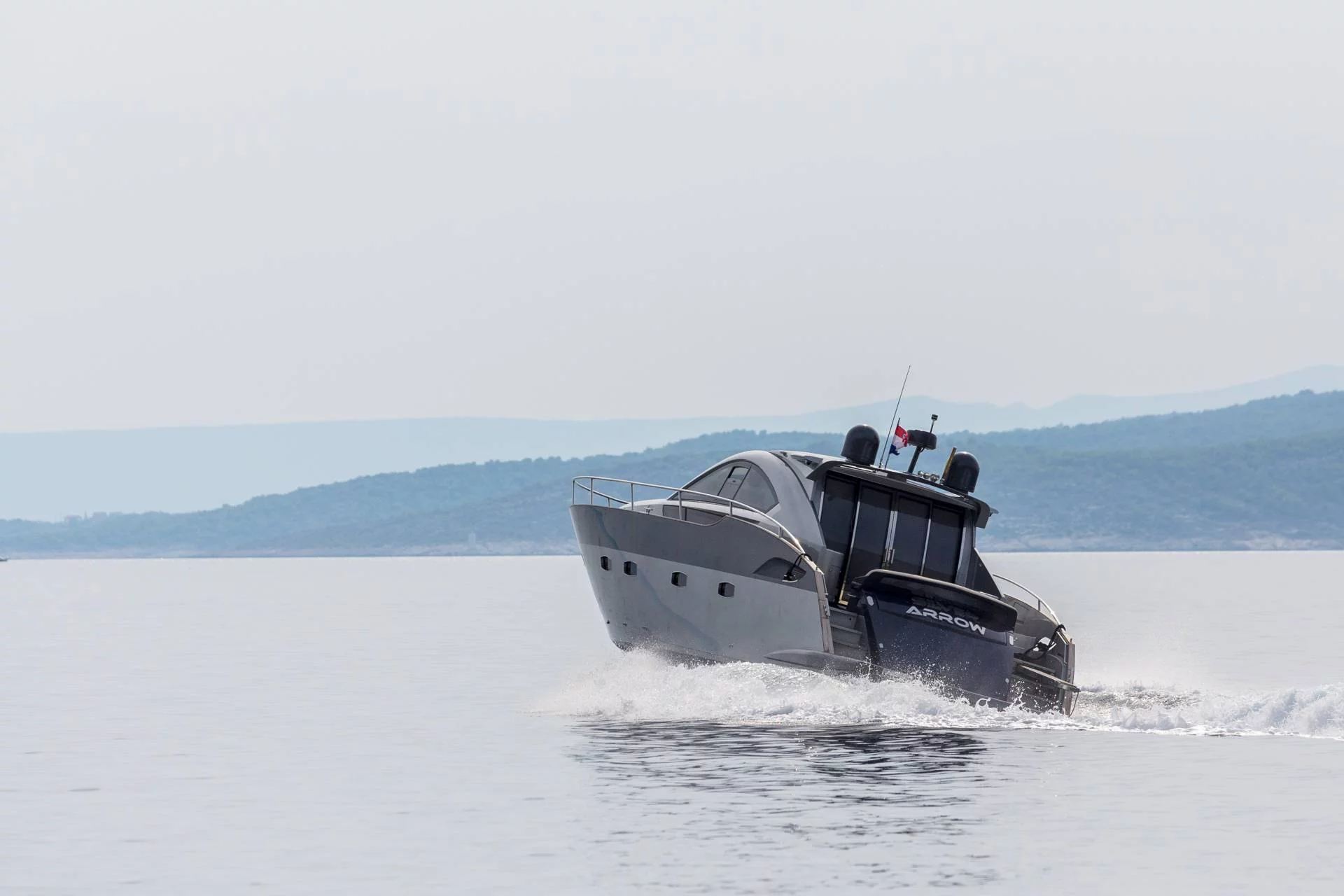 Pearl Sea 56 (Silver Arrow)  - 42