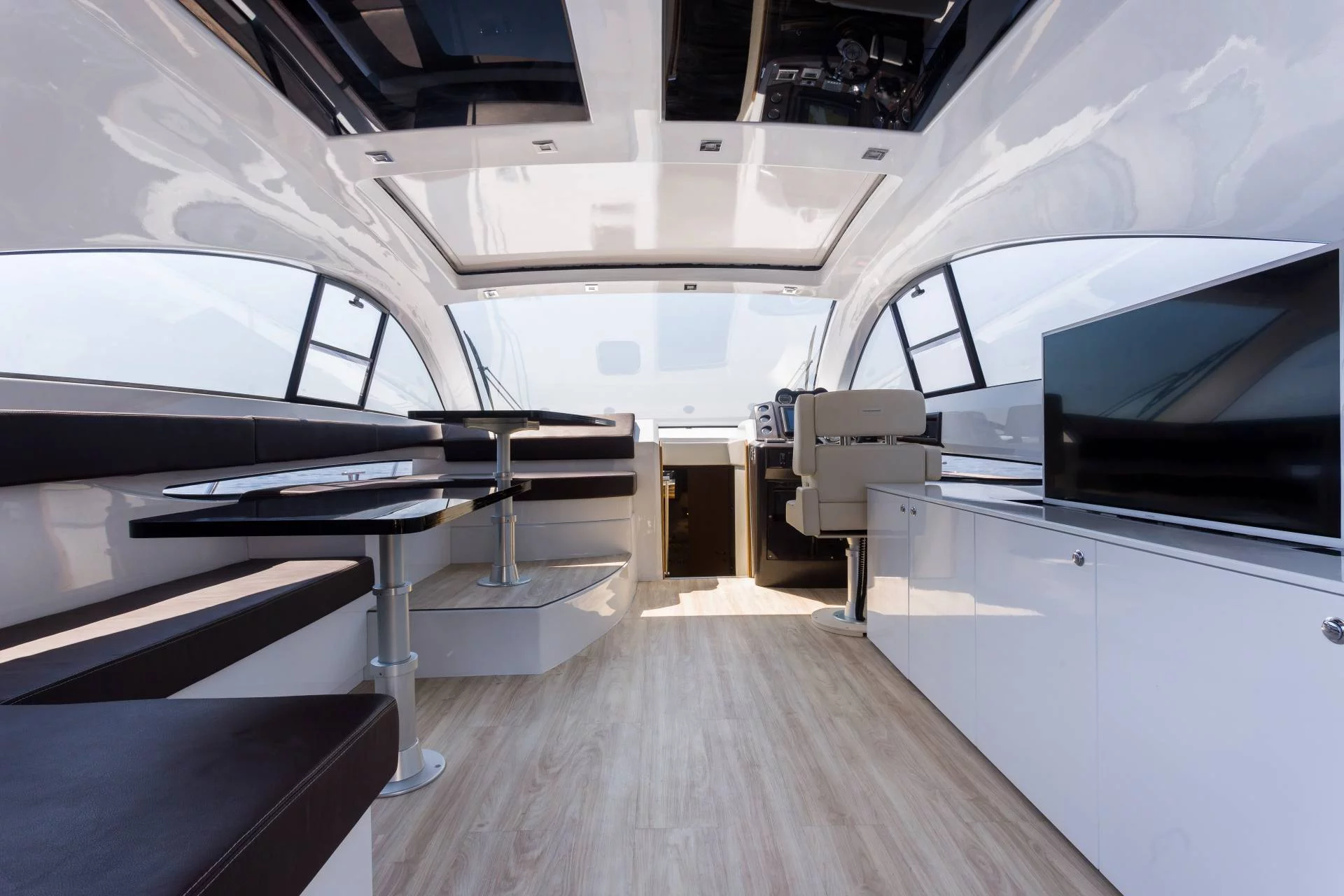 Pearl Sea 56 (Silver Arrow)  - 29