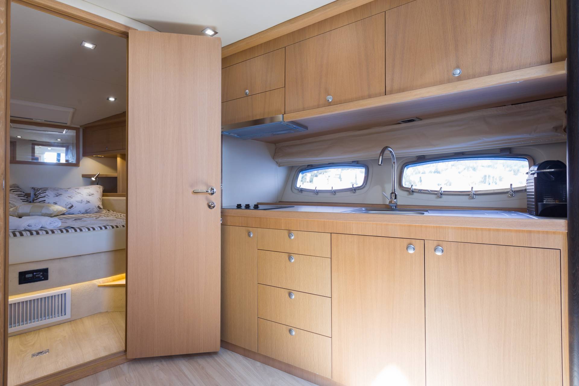 Photo #25 - Pearl Sea 56 (Silver Arrow) en Split - 61245